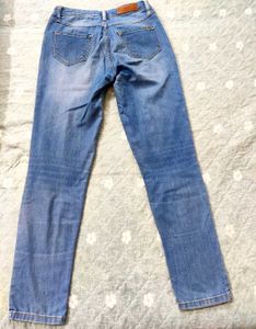 Branded Women Denim Jeans - 👖