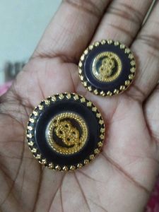 Vintage gold  metal button Set ( 5 piece big and 4