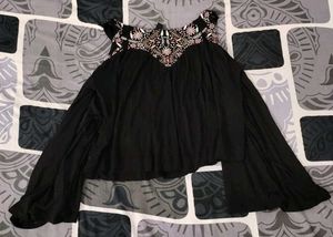 Embroidered Black Tunic Top🖤🌸