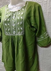 Green Short Kurta For Medium Size Women