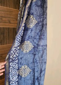 Elegant Blue &amp; Gold Print Dupatta