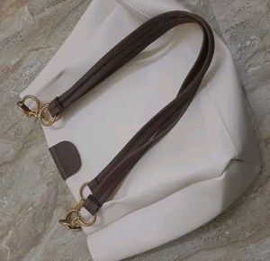 "Upgrade your daily carry" Tote for a classic look