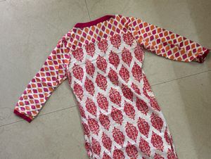 Pretty pink and White cotton kurti 🌸