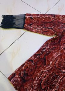 Stylish Snake Print Top