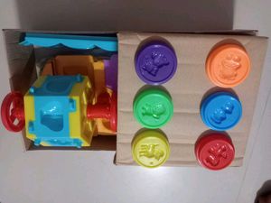Art &amp; Fun Monster Factory Creative Play Set