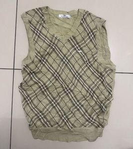 Stylish Plaid Knit Vest