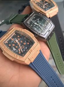 Luxury Silicone Strap Analog Watch