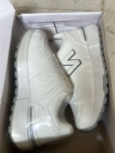 Ladies Shoe