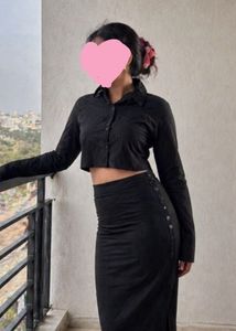 Chic Black Cropped Shirt