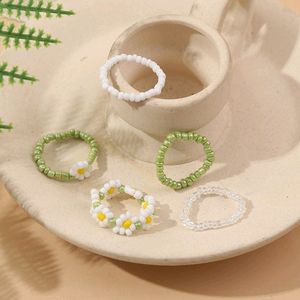 Daisy Beads Ring