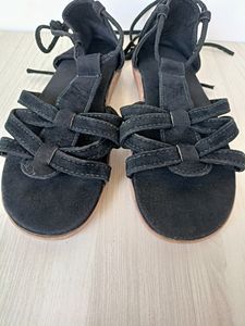 Tie-up Suede Flats