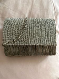 Trendy Chain Shoulder Bag with Fringe