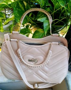 Beige Classy Sling bag 🛍️