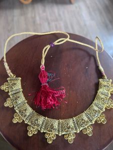 Elegant Gold Necklace &amp; Earring Set