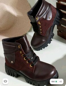 Stylish Women's Boots