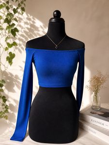 Off-Shoulder Long Sleeve Crop Top