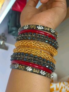 Set of Stylish Bangles