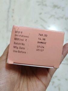 The Pink Foundry Dewy  Sunscreen