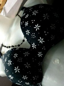 Floral Print Bra &amp; short regular 32-34 size free