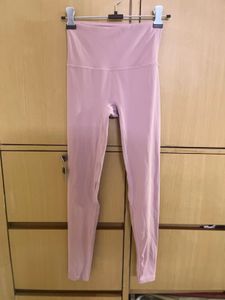 Sample Lululemon High Stretch Squat Proof Leggings