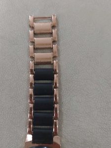 Stylish Rose Gold &amp; Black Watch