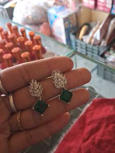 Stunning Emerald Diamond Earrings