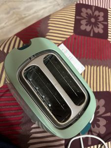 Phillips Pop Up Toaster Slight Body Damage Unused