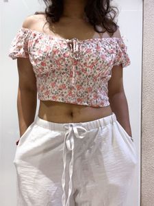Cute Floral Off-Shoulder Crop Top