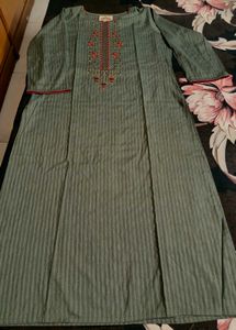 Elegant Striped Kurta with Embroidery