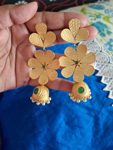 Elegant Gold Floral Jhumka Earrings
