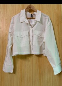 H&amp;M White Cropped Cargo Shirt