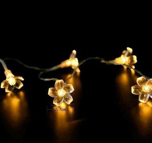 14 LED 3 Meter Warm White Silicone Blossom Flower