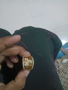 Sparkling Gold Band Ring with Diamonds
