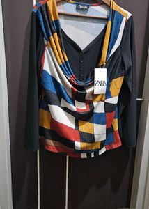 Geometric Print Long Sleeve Top