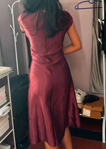 Elegant Burgundy Midi Dress