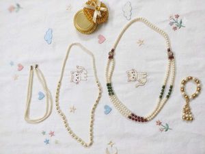 Pearl Necklace and Bracelet Set