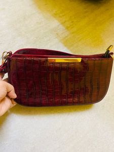 Red Sling Bag🥰