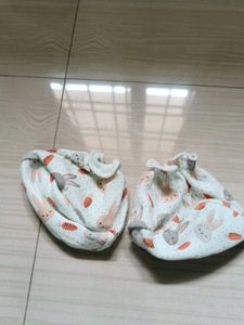Baby Socks and Mittens Set
