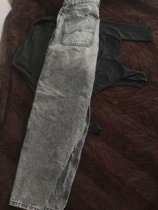 BUNDLE | Bershka Acid Wash Jeans + Black Bodysuit