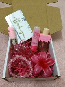 Charming Pink Beauty & Accessory Set Hamper Box