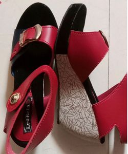 Super Comfortable Platform Heels ❤️ Grip Is Great
