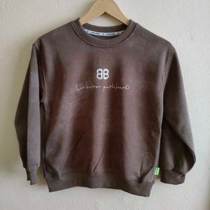 Stylish Graphic Sweatshirt for Him