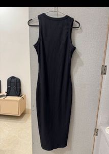 Sleek Black Sleeveless Midi Dress Size S