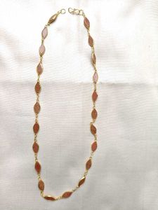 Elegant Gold Tone Leaf Necklace