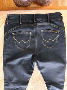 Classic Dark Wash Skinny Jeans