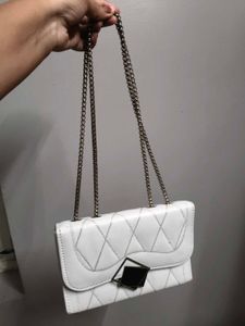 Chic White Quilted Shoulder Bag