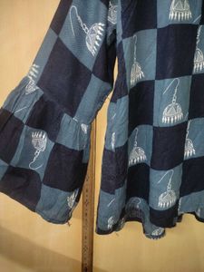 Women's Blue &amp; Black Checked Printed Top | Size L