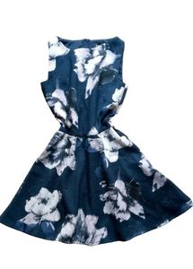 Chic Floral Cut-Out Mini Dress