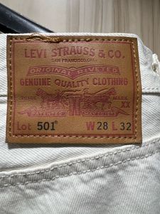 Levi’s 501 Off White Straight Fit Unisex Jeans