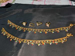Gold Anklets with Toe-Rings